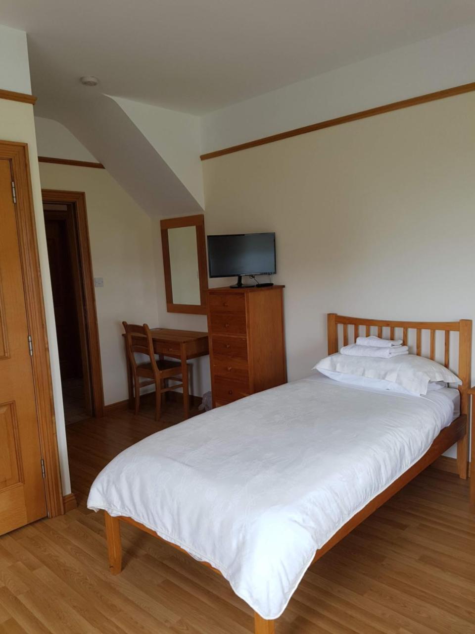 Kilcreeny Lodge Лісберн Екстер'єр фото